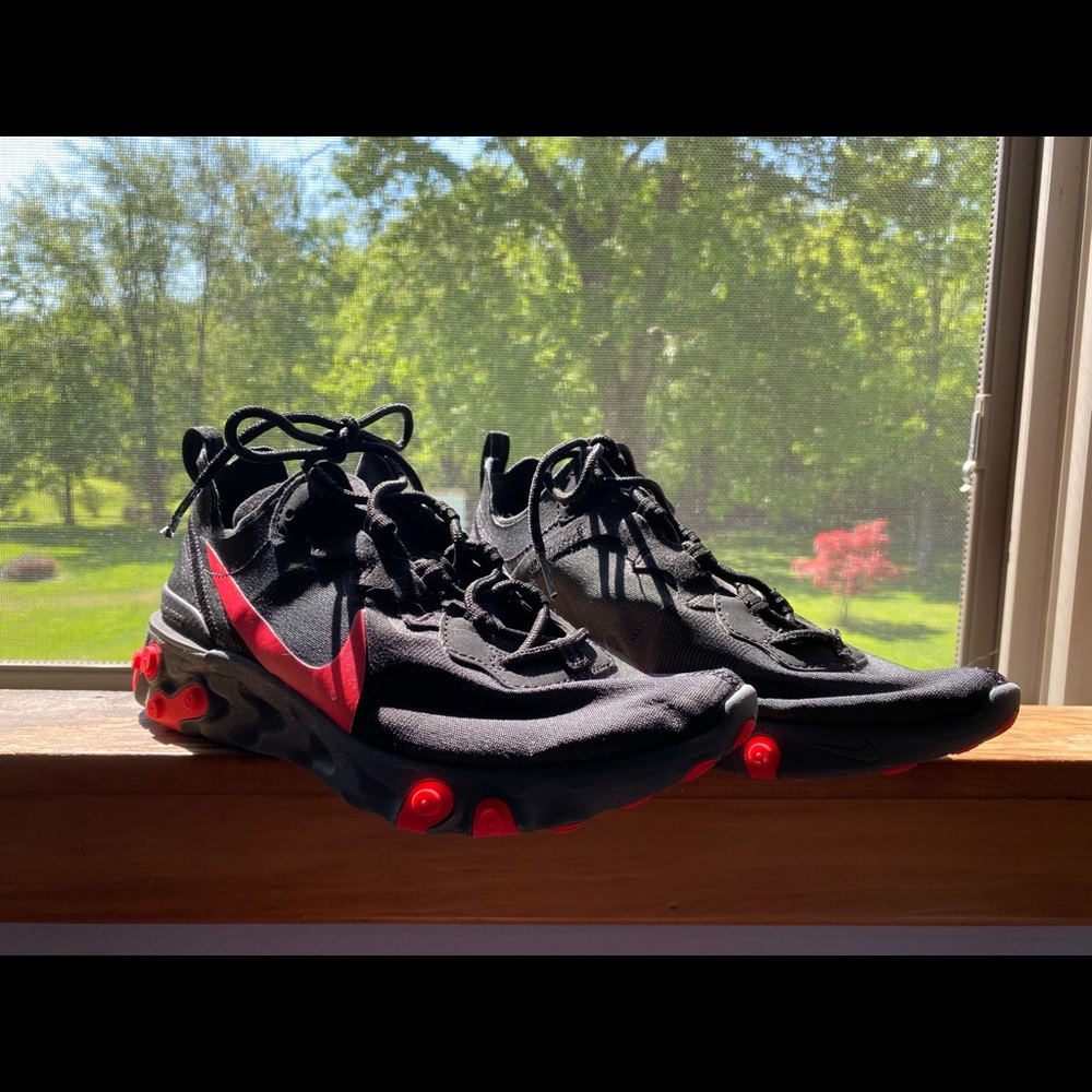 Nike Women’s REACT ELEMENT 55 'SOLAR RED'